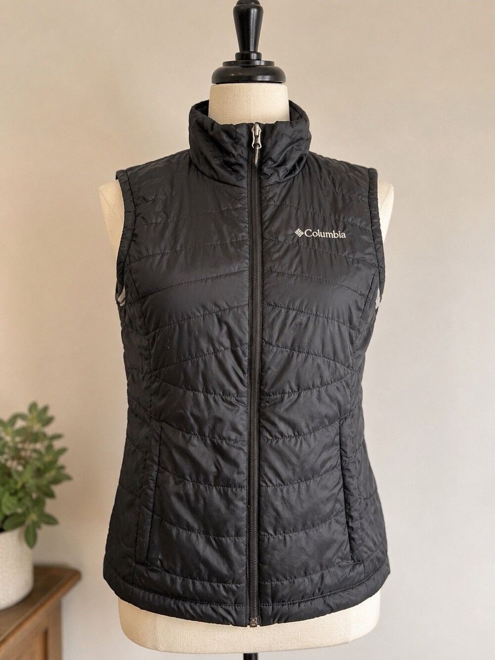 Columbia Omni-Heat Women’s Black Full Zip Powder Lite Puffer Vest Size M